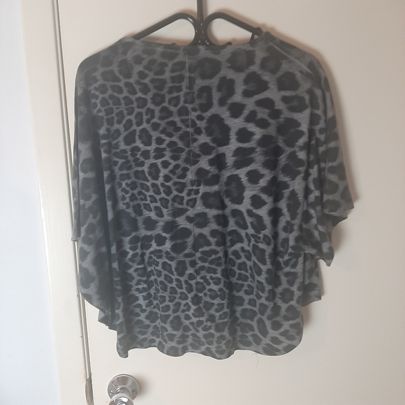 forever 21 animal print top - Picture 2 of 9
